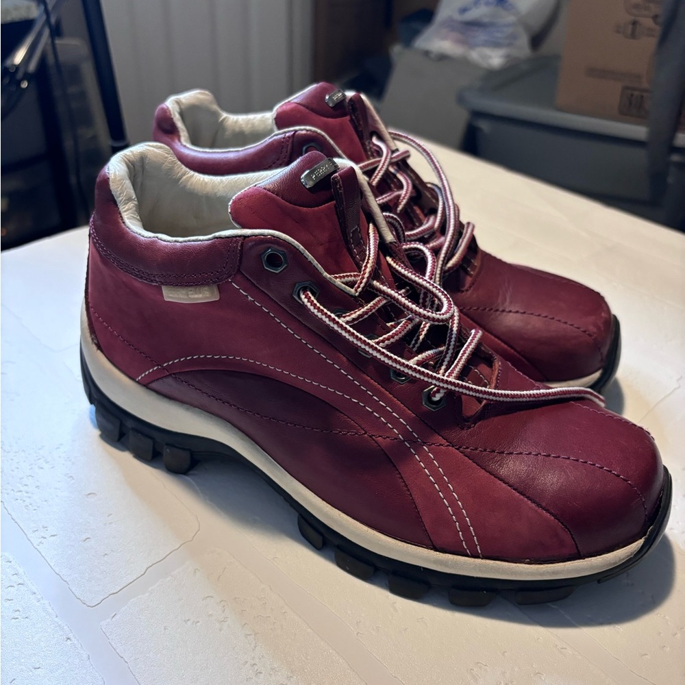 Perry Ellis Leather Boots